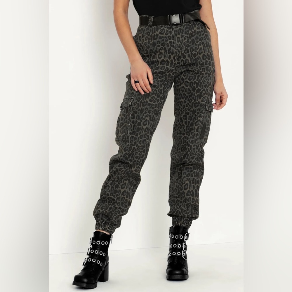 💥NWOT Blackmilk Jungle Leopard Cargo Pants ~ LIMITED AU8 US4 No Belt